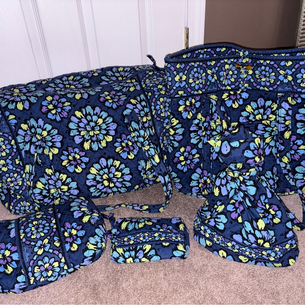 Floral Blue Bedding Set